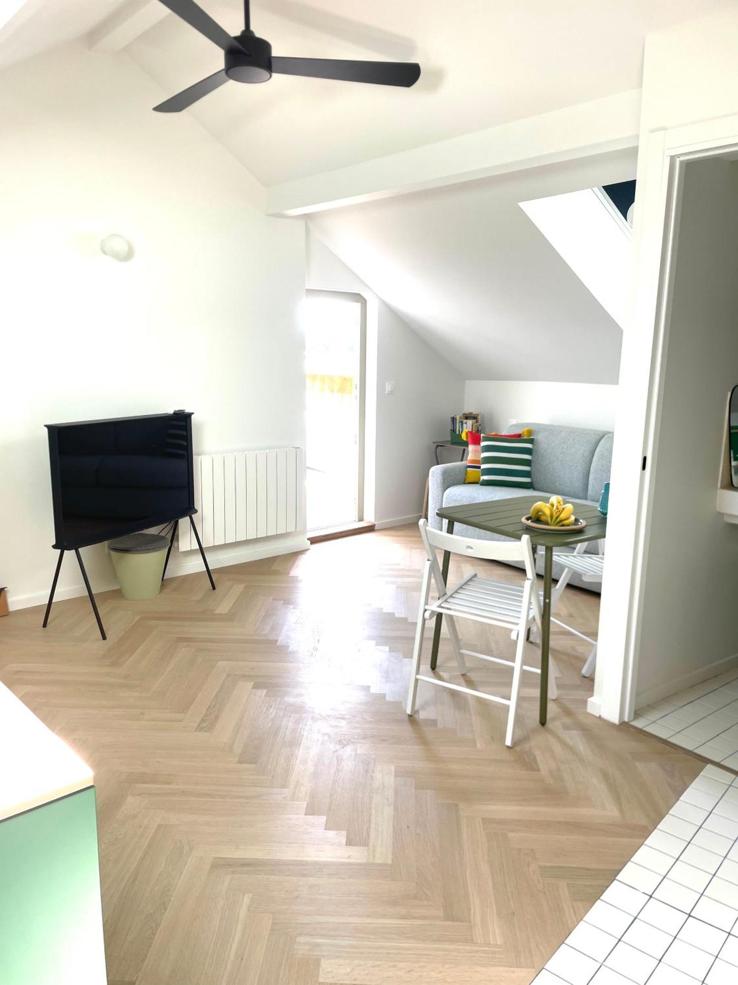 A 2 Pas Du Apartment *